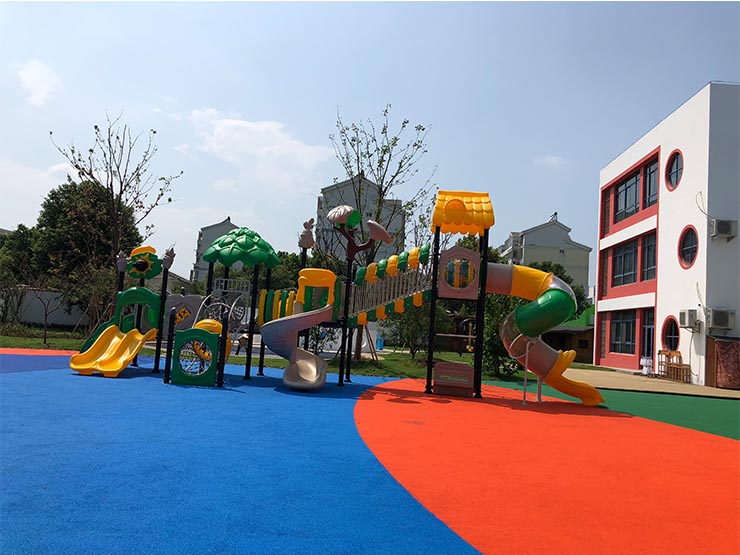 幼兒園滑梯設(shè)備